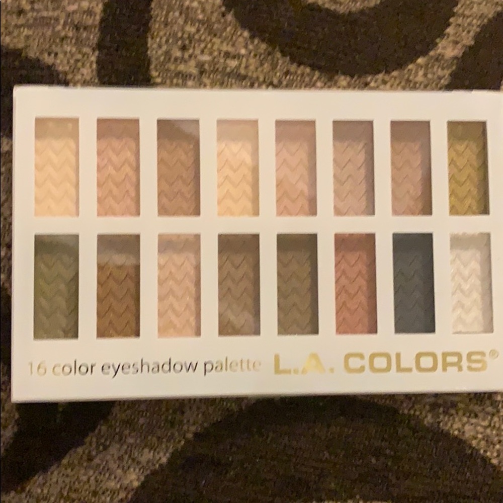 L.A. COLORS 16 color eyeshadow pallet